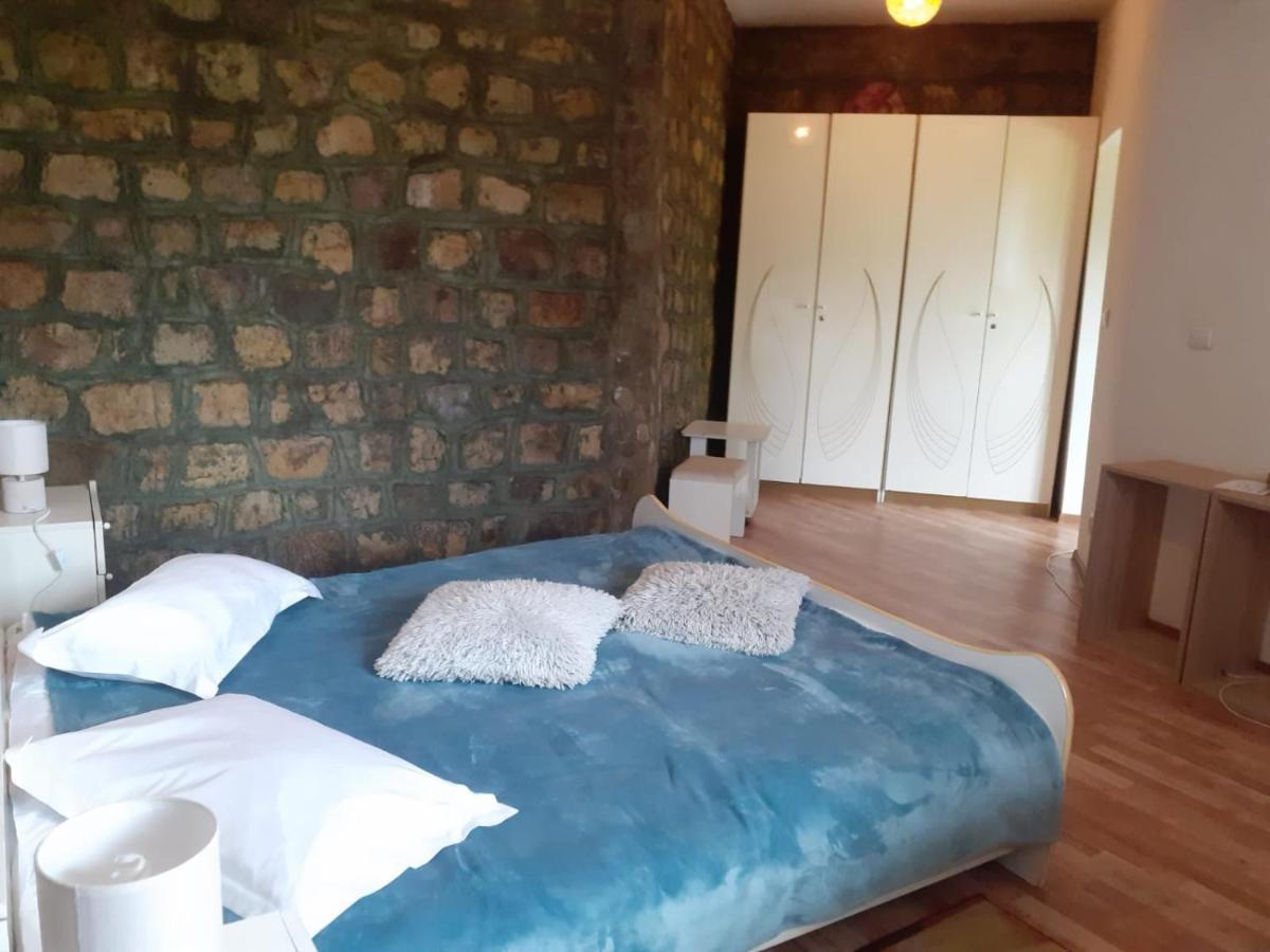 Barlogul Ursilor Lepsa Hotel Bagian luar foto