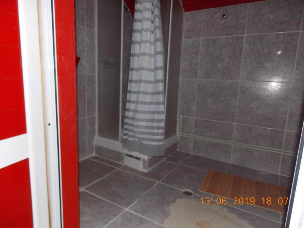 Barlogul Ursilor Lepsa Hotel Bagian luar foto
